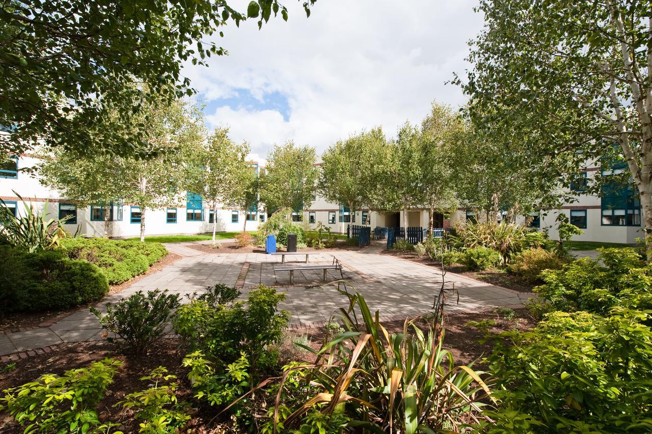 Dcu Larkfield Lejlighed Dublin Eksteriør billede